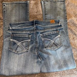Women’s wallflower jeans size 15 bootcut w stretch
